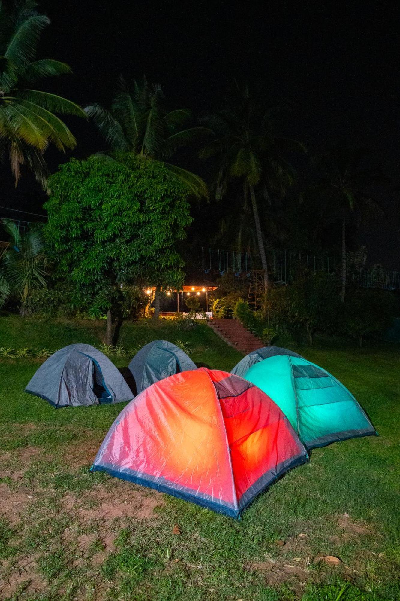 Bana The Wild Waters Hotel Muduvadi Luaran gambar