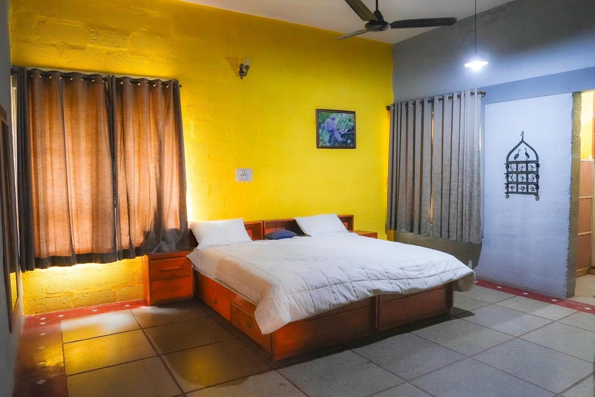 Bana The Wild Waters Hotel Muduvadi Luaran gambar