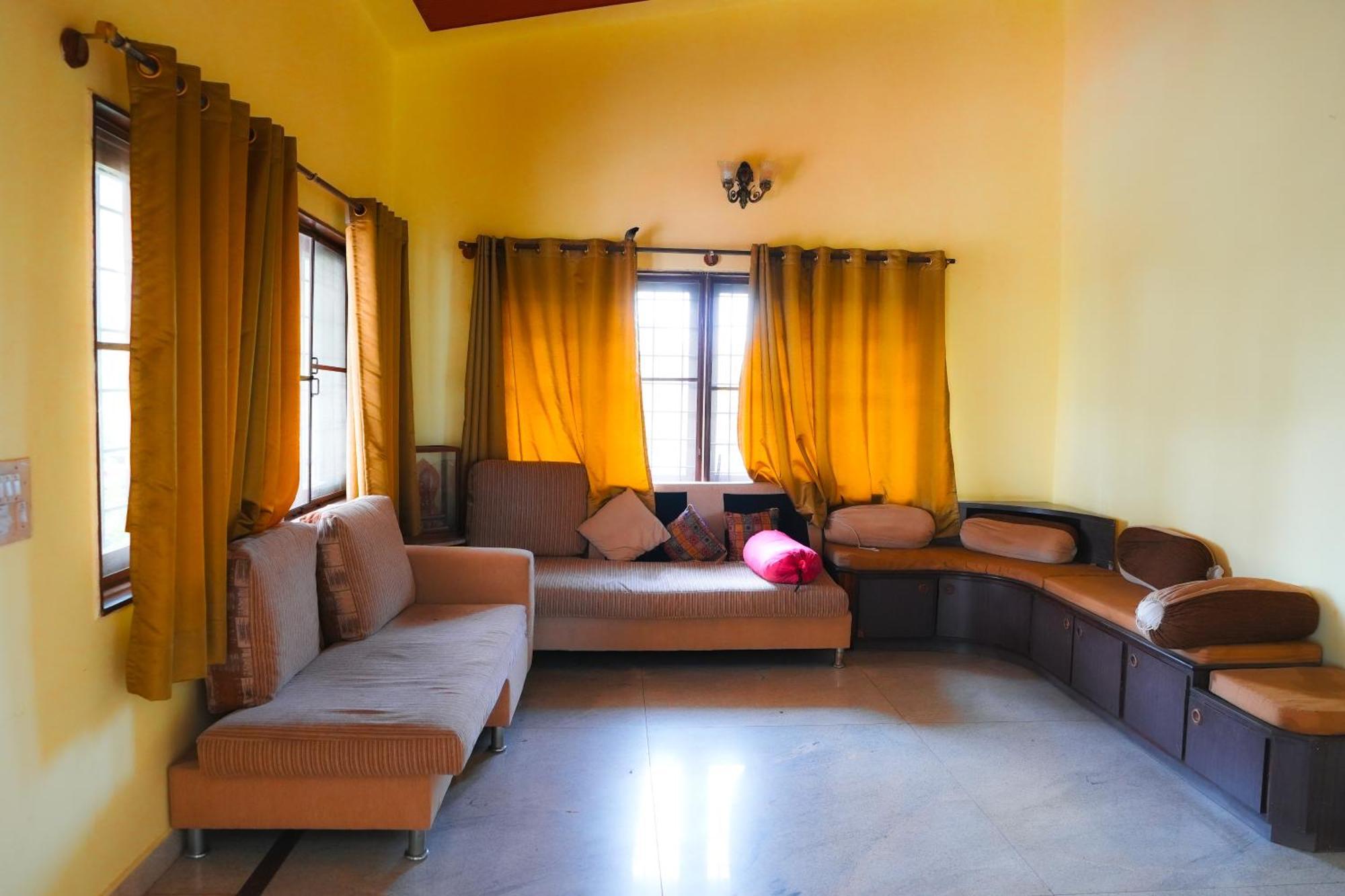 Bana The Wild Waters Hotel Muduvadi Luaran gambar