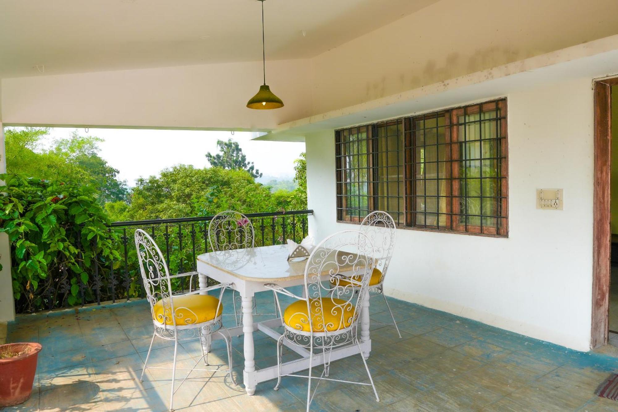 Bana The Wild Waters Hotel Muduvadi Luaran gambar