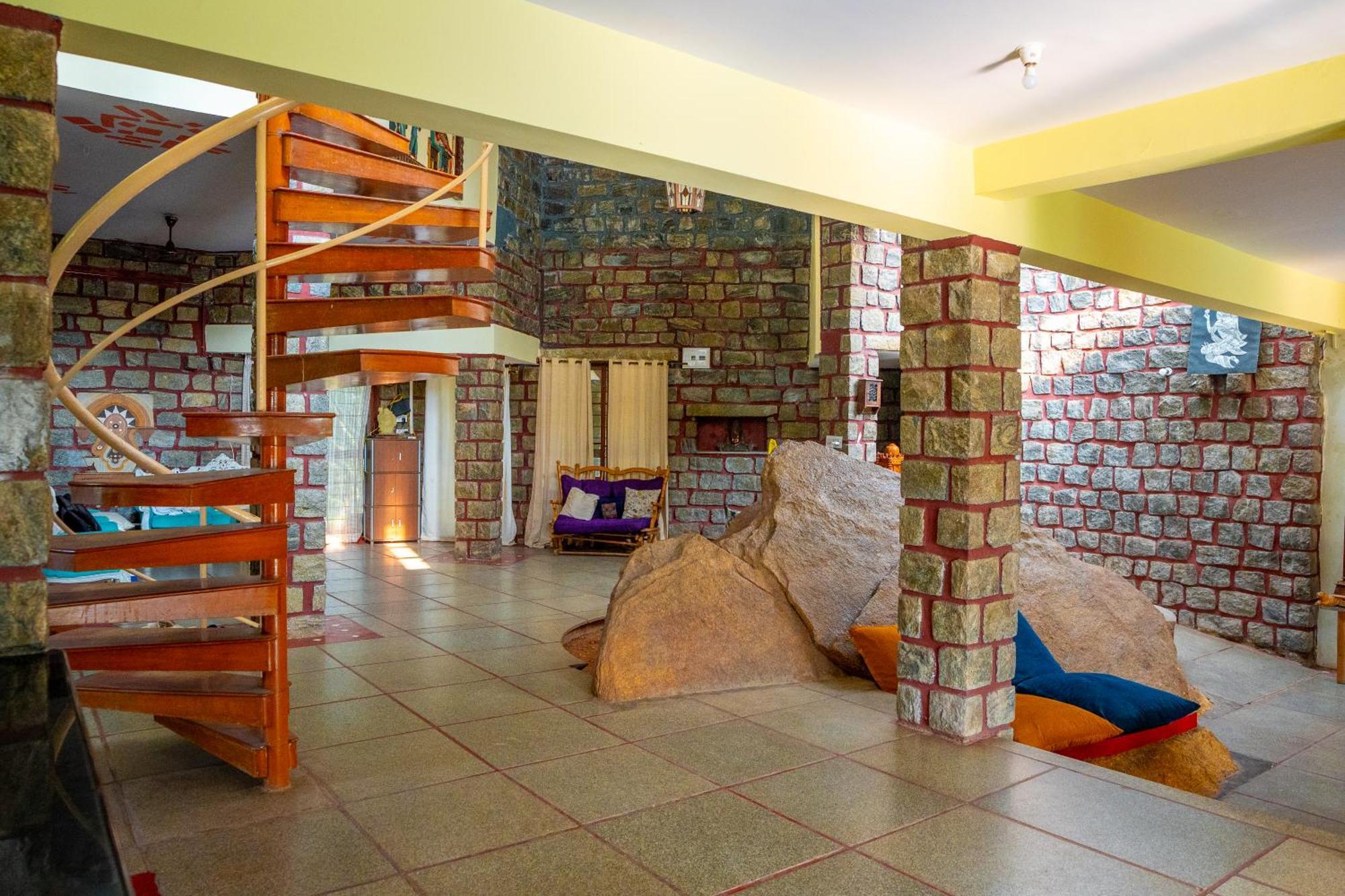 Bana The Wild Waters Hotel Muduvadi Luaran gambar